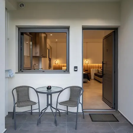 Esperos And Apartments, #3 And #4 *